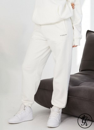 Gym King Established Relaxed Fit Jogger Tracksuit Bottoms Cream | LH87-R8LD